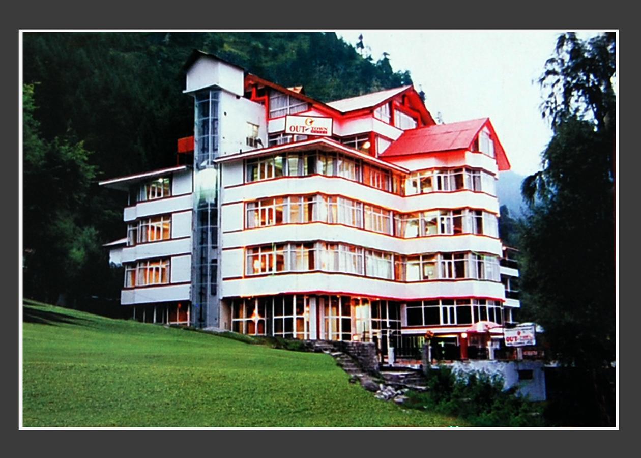 Hotel Out Town Manāli エクステリア 写真